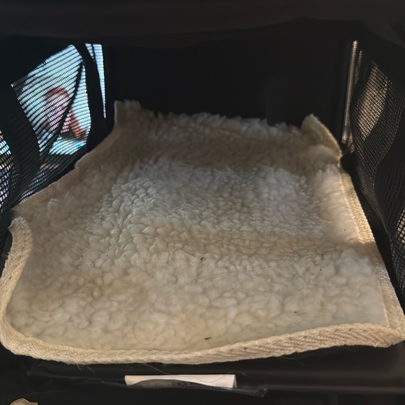 Small pet carrier “Sherpa” - Picture 2 of 9